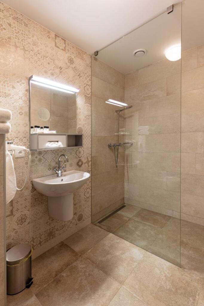 Hotel Anno Nové Město nad Metují Extérieur photo